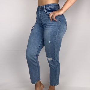 FOREVER 21 High Rise Straight Jeans Distressed Stretchy Casual Denim Medium Wash